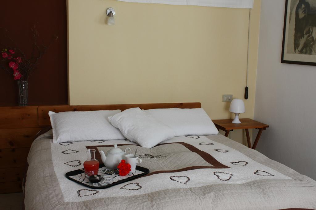Fattoria Del Pino Orta San Giulio Room photo